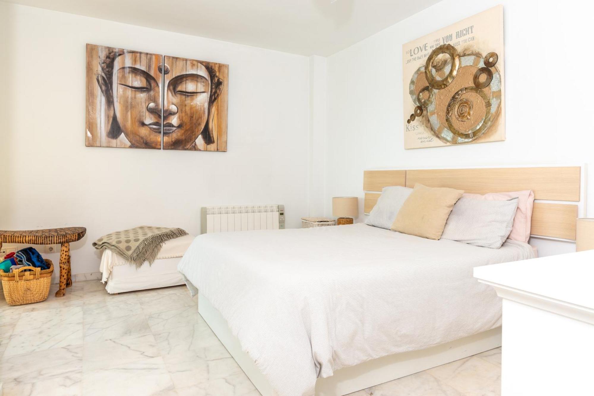 Torrequebrada Beachfront Apartment, Costa Del Sol *
