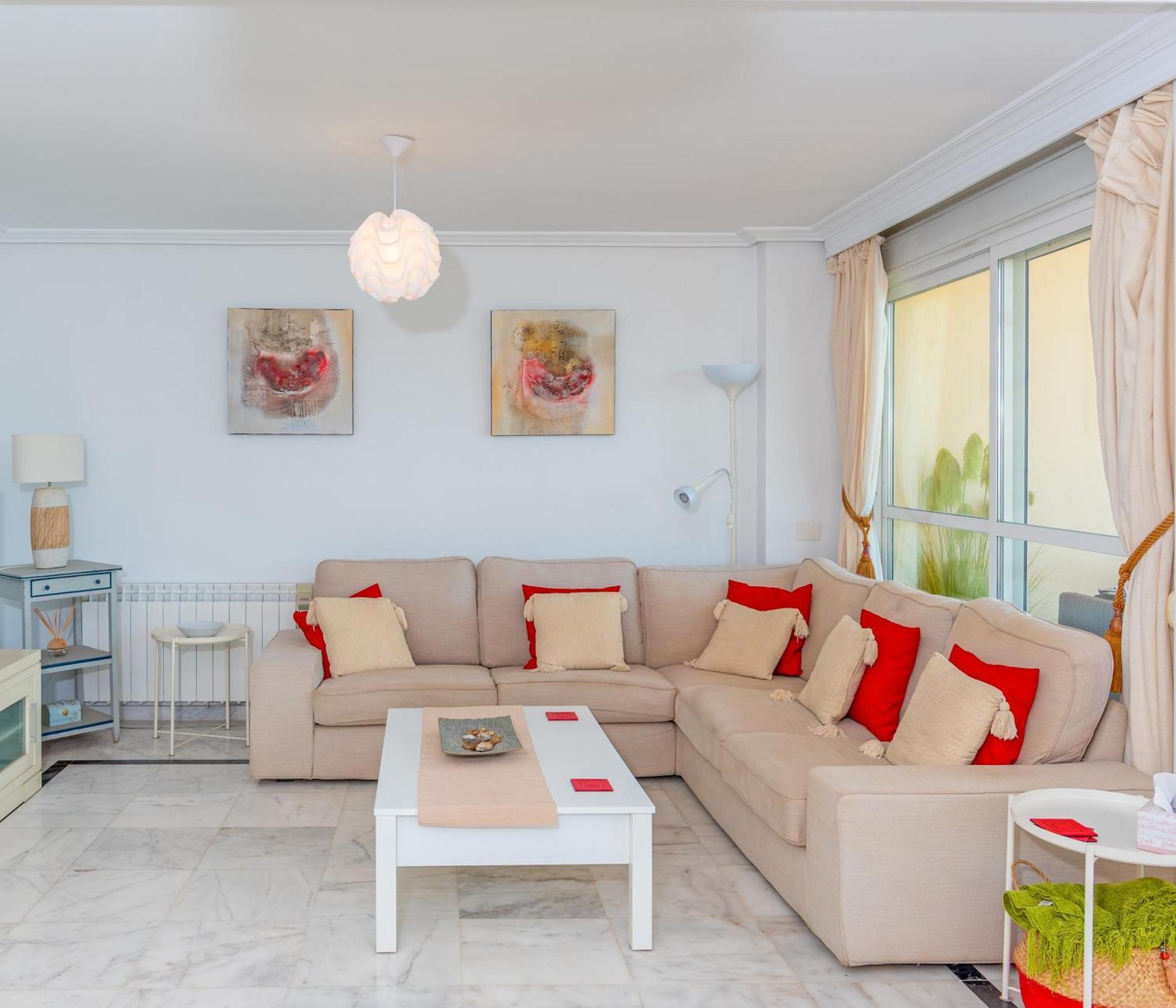 Torrequebrada Beachfront Apartment, Costa Del Sol Apartment