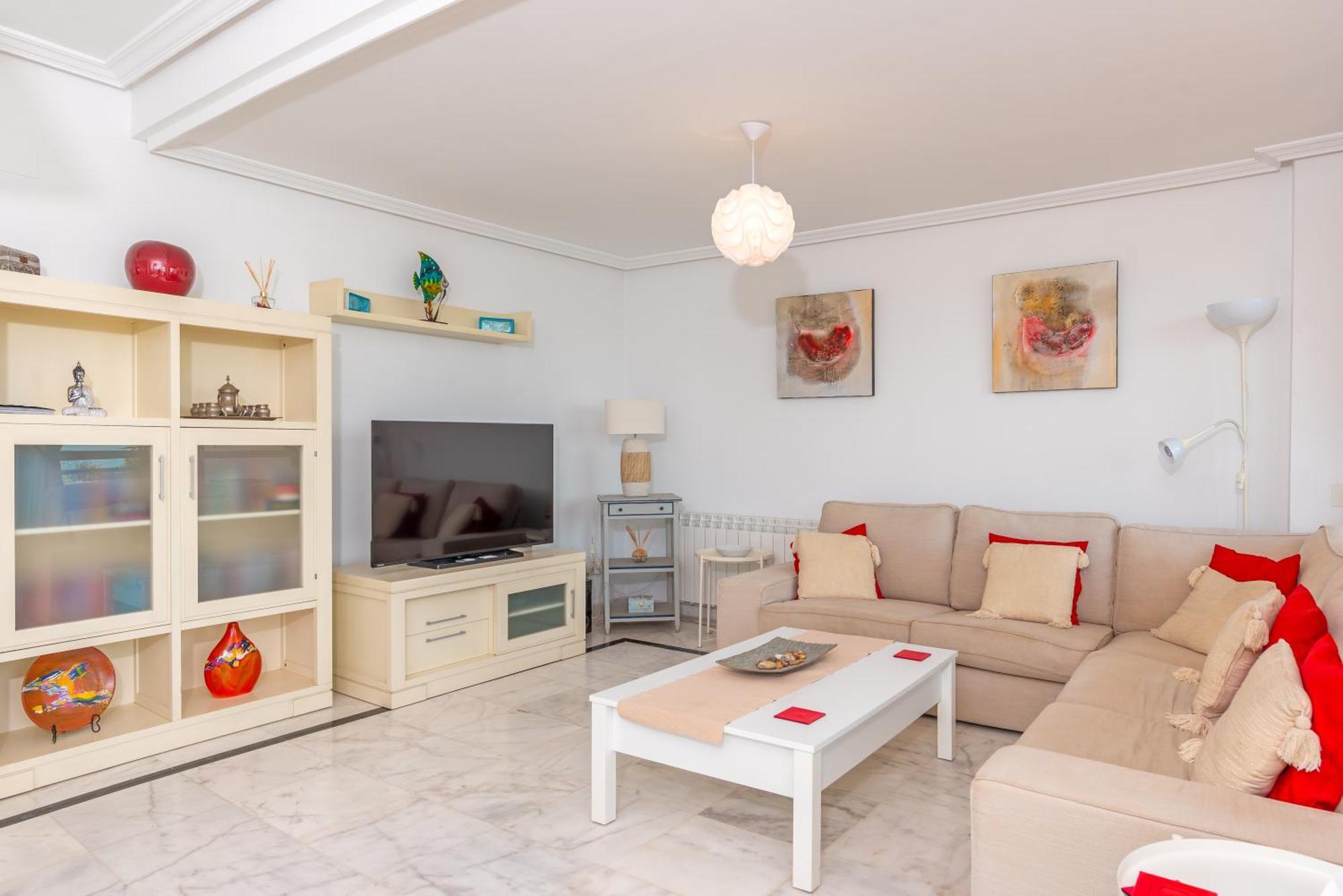 Torrequebrada Beachfront Apartment, Costa Del Sol *