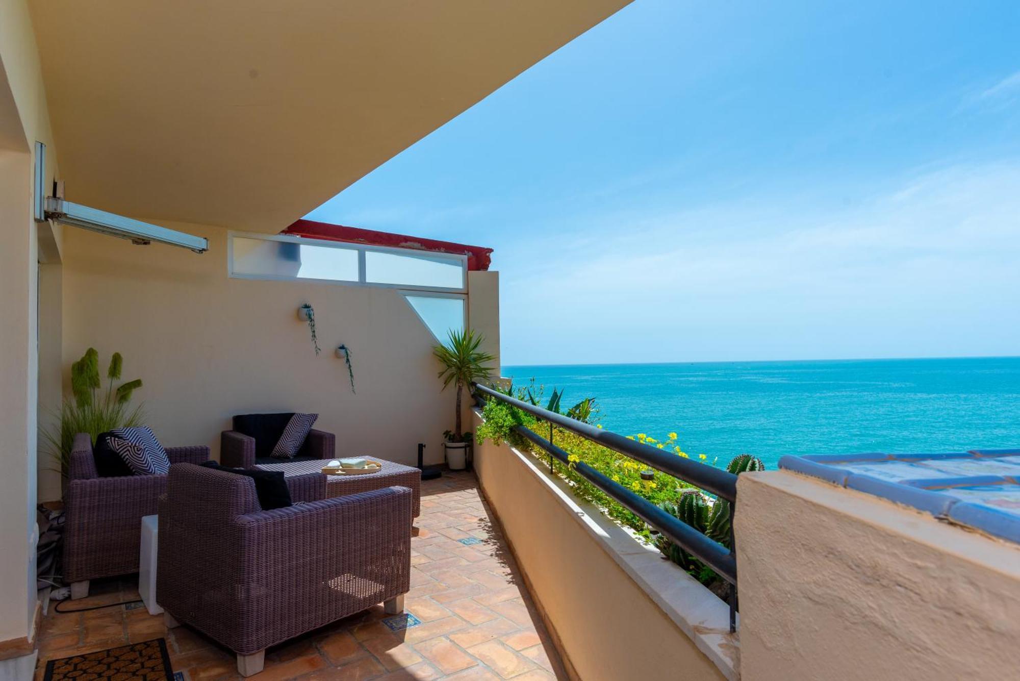 Apartment Torrequebrada Beachfront Apartment, Costa Del Sol *