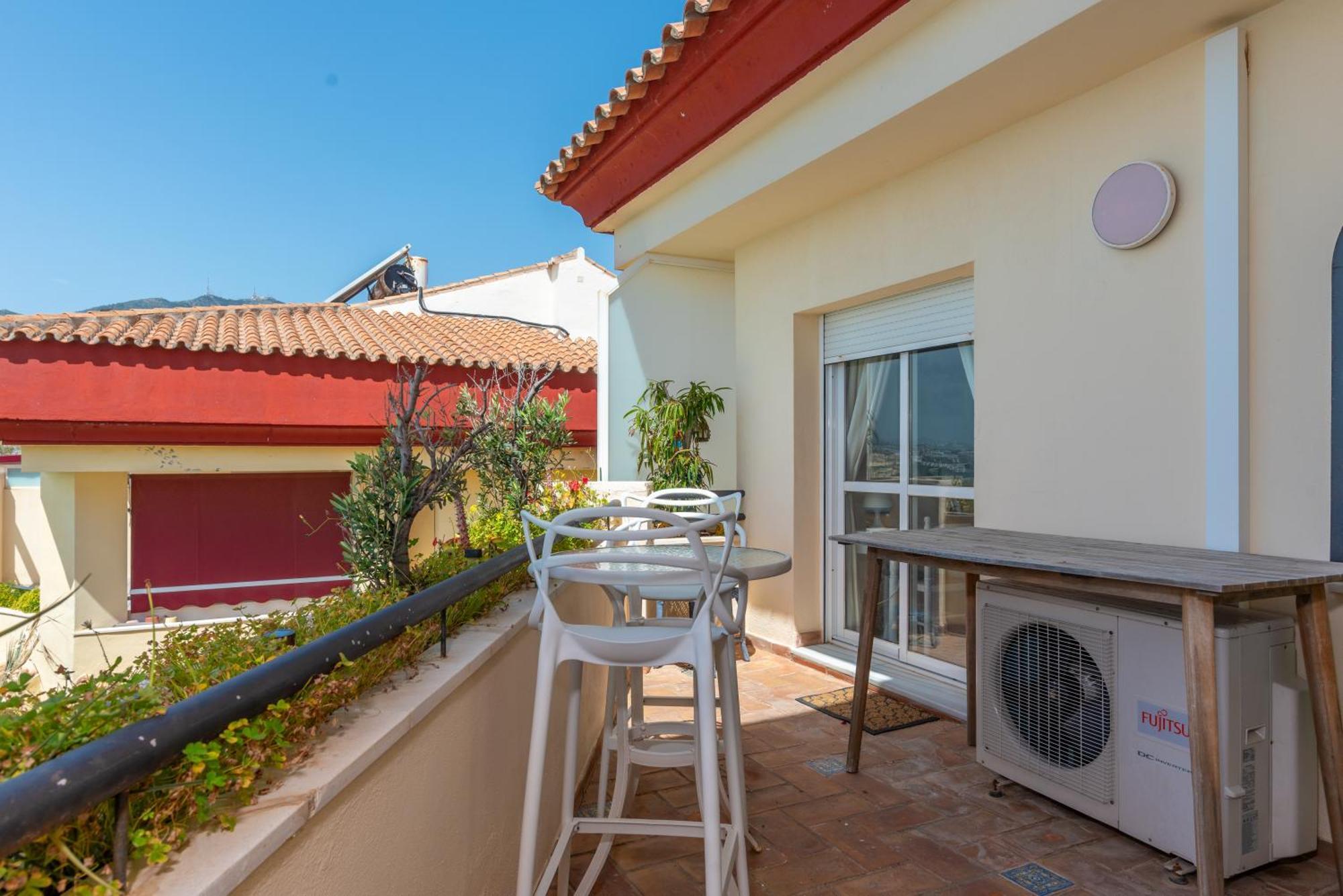 Apartment Torrequebrada Beachfront Apartment, Costa Del Sol